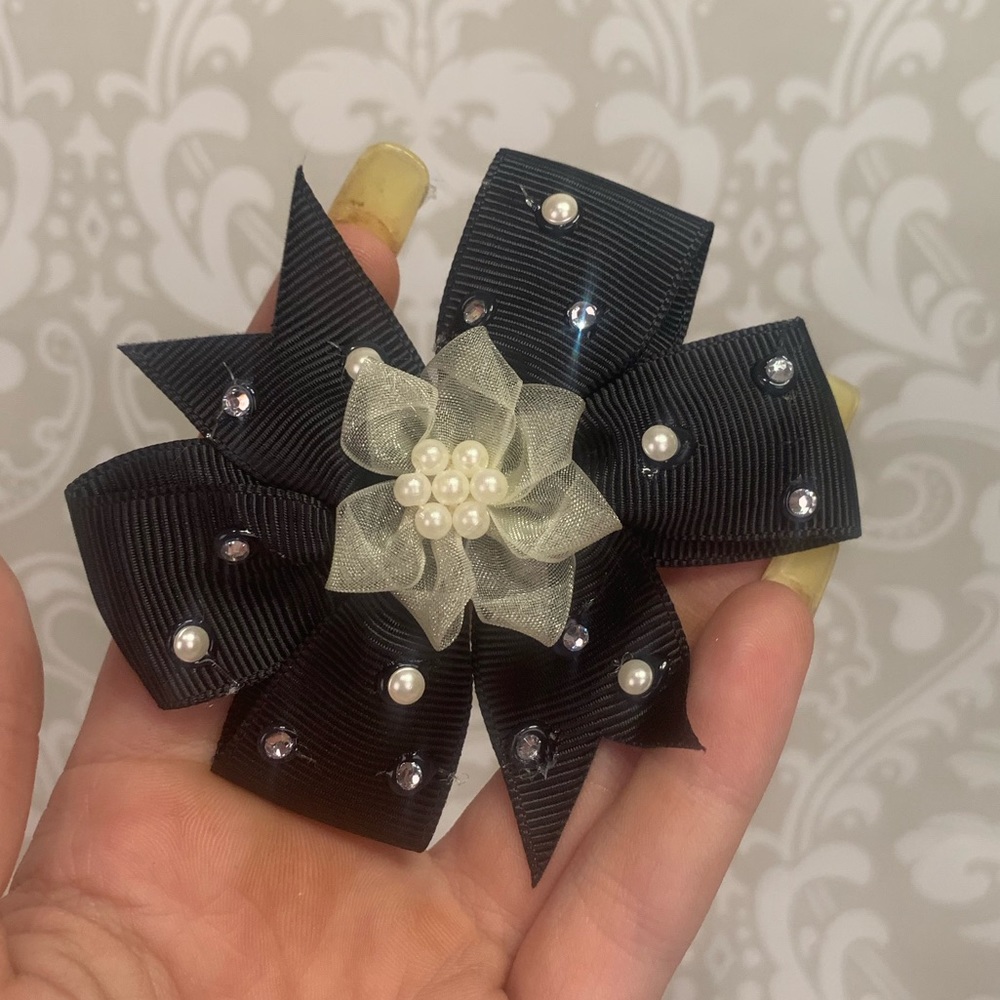 Pretty Pearl Baby Bow